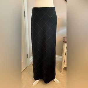 Express black/white long skirt — sz Small